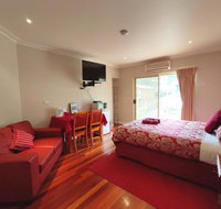 Angela's Beach Stays - Melbourne Tourism