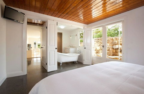 Apartment 35 - Melbourne Tourism 0