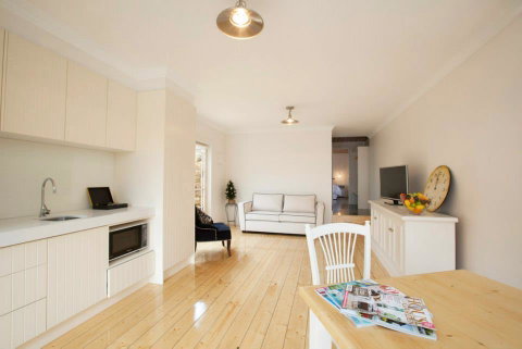 Apartment 35 - Melbourne Tourism 2
