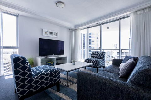 Apartment With Ocean Views - Melbourne Tourism 0