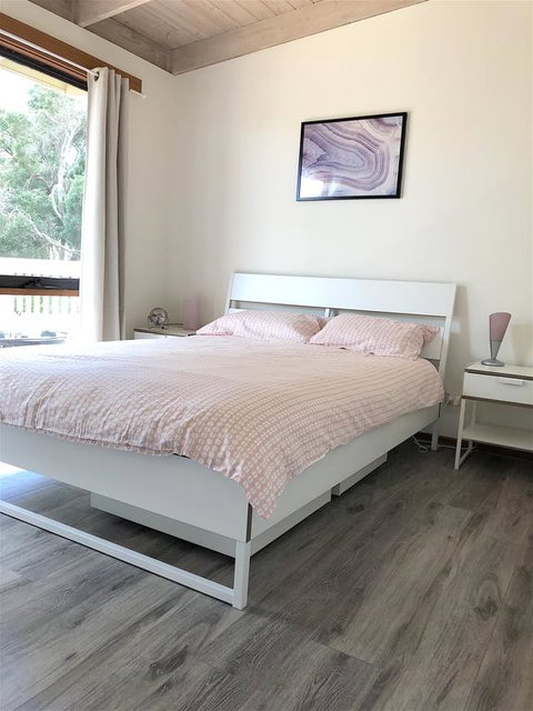Ariel's Beach House - Melbourne Tourism 3