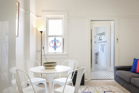 Art Deco Oasis Minutes From The City - Melbourne Tourism 0