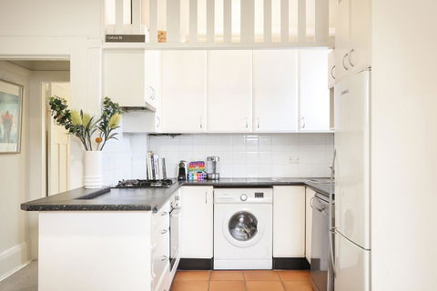 Art Deco Oasis Minutes From The City - Melbourne Tourism 3