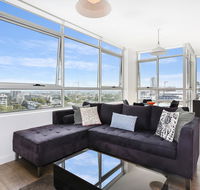 As the Sun Sets - Modern and Spacious 2BR Zetland Apartment Facing the Setting Sun - Melbourne Tourism