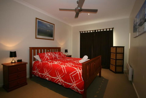 Aspect 1/8a Poly Cow Lane - Melbourne Tourism 2