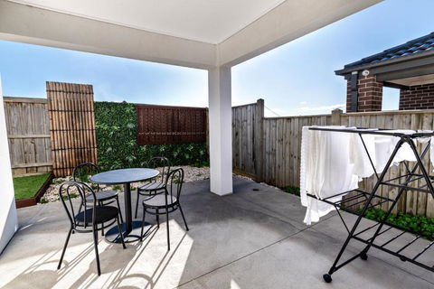 Luxury Home Away From Home - Melbourne Tourism 1