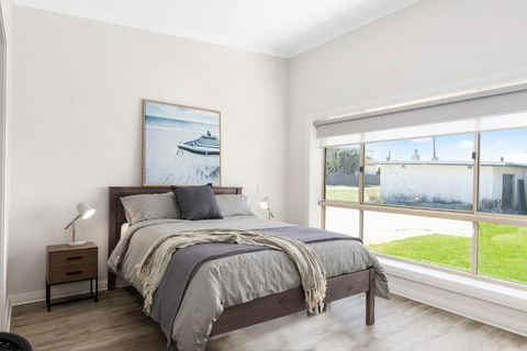 Luxury Apartments And Motel Rooms - Free Wifi - Close To Beach - Melbourne Tourism 3