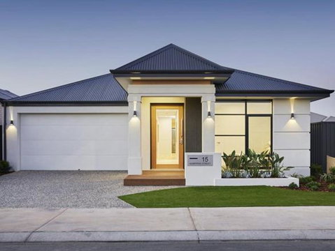 Luxury Bedrooms In A Resort Style Home - Melbourne Tourism 1