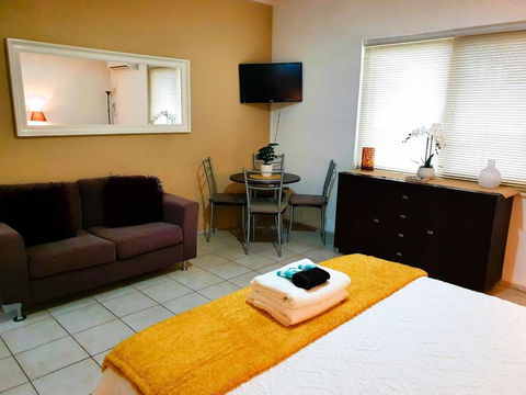 M104 West Perth Studio Apartment Near Kings Park - Melbourne Tourism 1