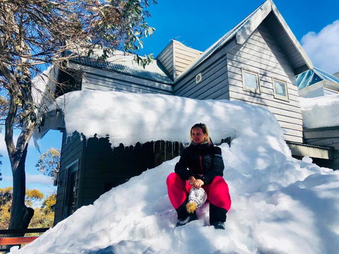 MAGNIFICENT SKIING ON MOUNT BULLER - Melbourne Tourism 2