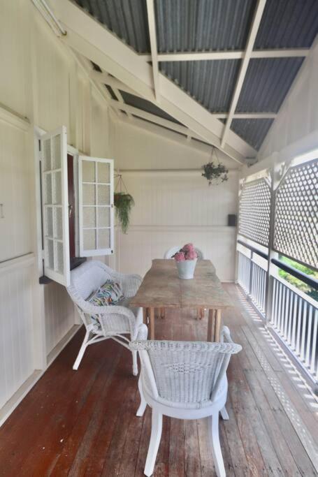 MAGNOLIA HOUSE ON THE CREEK - STANTHORPE - Melbourne Tourism 2