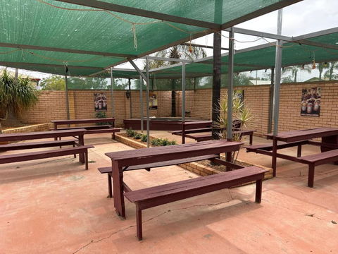 Main Reef Hotel - Melbourne Tourism 3