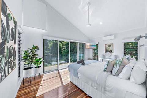 MANDALAY ESCAPE, SECLUSION & SERENITY WITH A POOL - Melbourne Tourism 1