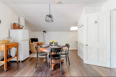 MARYBANK ESTATE - BARN LOFT - Melbourne Tourism 3