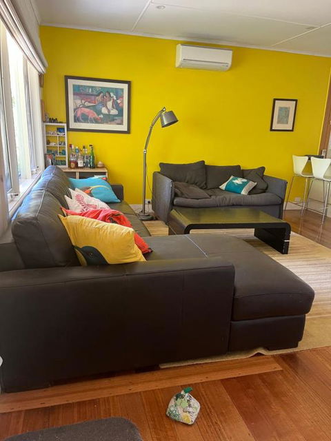 Mcrae Retro Beach House ! - Melbourne Tourism 0