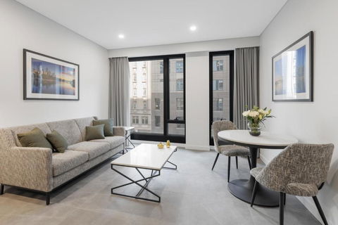 Meriton Suites Melbourne - Melbourne Tourism 0
