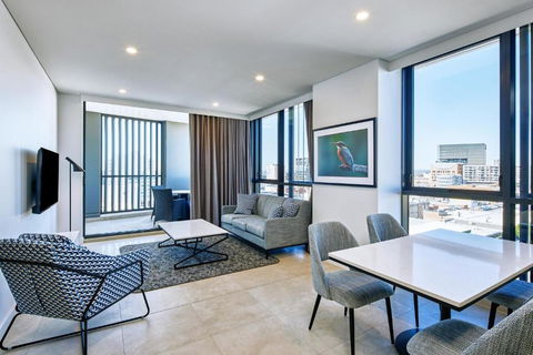 Meriton Suites Liverpool - Melbourne Tourism 1
