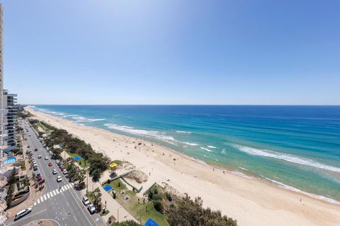 Meriton Suites Surfers Paradise - Melbourne Tourism 3