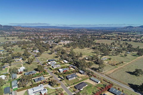 Mayple Peaks - Melbourne Tourism 2