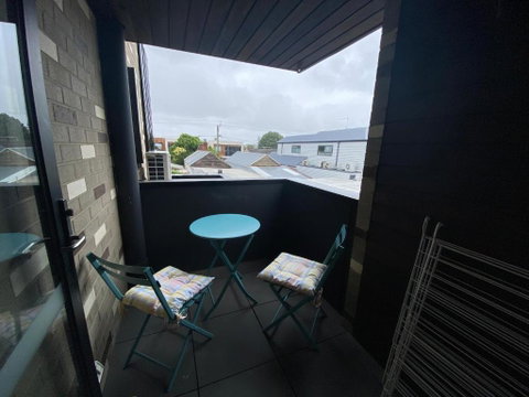 Modern 1 Bedroom Apartment In Brunswick East Near CBD - Melbourne Tourism 2