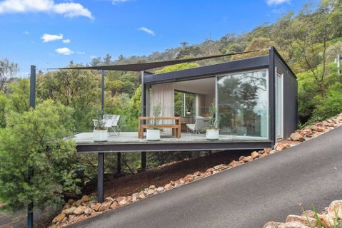 Modern Studio With Sweeping Views - Melbourne Tourism 3