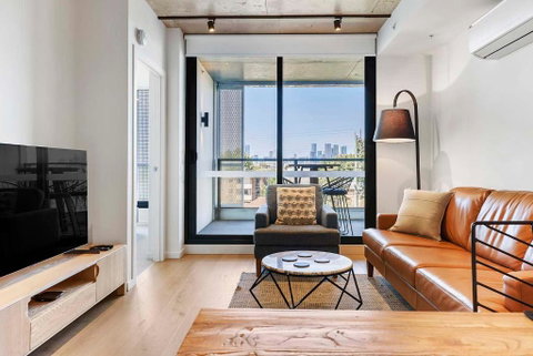 Modern Urban Retreat In Brunswick - Melbourne Tourism 0