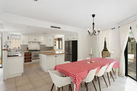 Newly Renovated Home Steps From Sorrento Beach - Melbourne Tourism 3