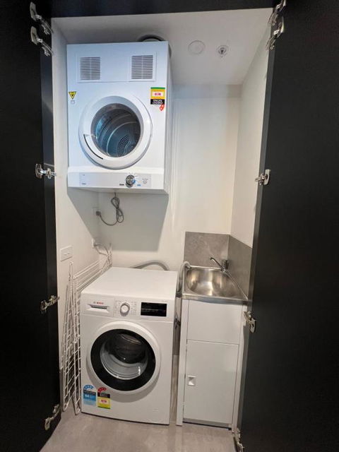 New Modern 1BR Apt Near Dickson - Melbourne Tourism 2