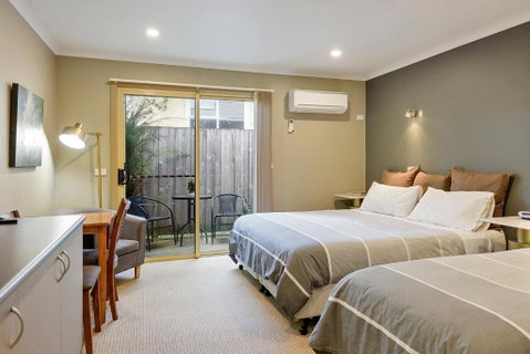 Motel Strahan - Melbourne Tourism 2