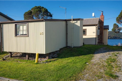 Mt Lyell (Back Cabin) - Melbourne Tourism 0