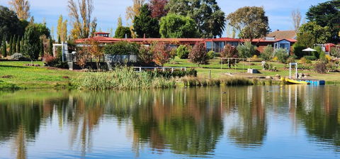 New Horizons Farm Stay - Melbourne Tourism 0