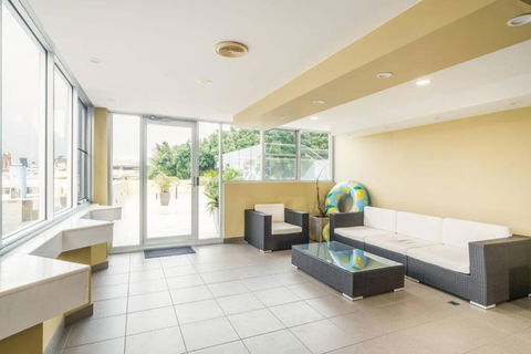 NEW! Ideal 1BR Beachside Studio With Pool - Melbourne Tourism 2