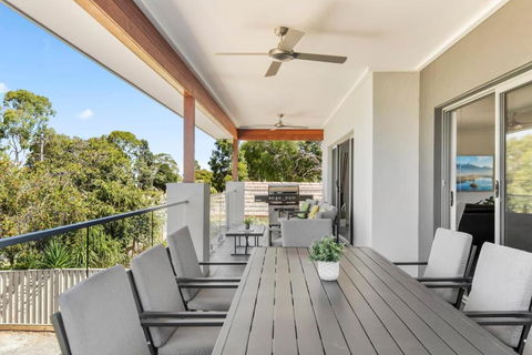 NEW - Sunrise Waters Holiday House - Melbourne Tourism 3