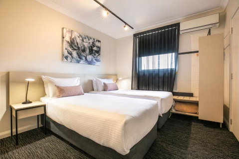 Nightcap At Hendon Hotel - Melbourne Tourism 1