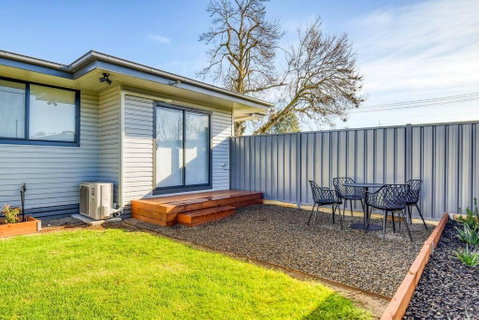 Nth Central 3BR - Split Systems Throughout & Wifi - Melbourne Tourism 3
