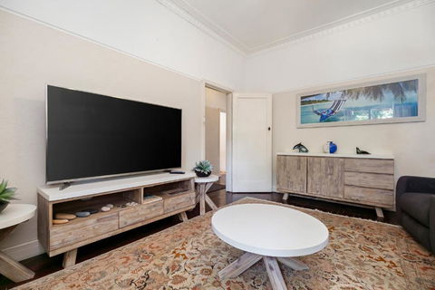North Beach Cottage By Swan Bnb Management - Melbourne Tourism 0