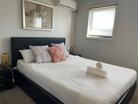 Oaklands Junction Homes - Melbourne Tourism 2
