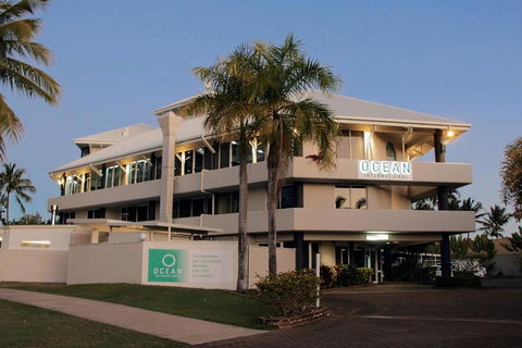 Ocean International Hotel - Melbourne Tourism 0