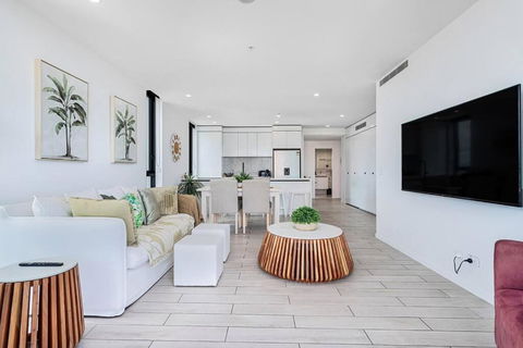 OPUS Apartment - Beach At Your Doorstep Short Walk To Light Rail - Melbourne Tourism 2
