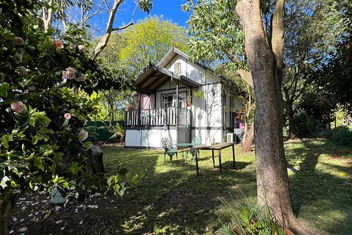 Olinda Country Cottages with Melbourne Tourism