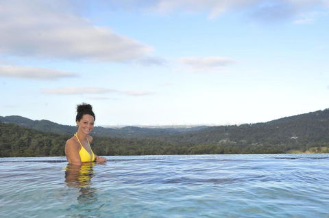 On Eagle Wings Mountain Retreat & Spa - Melbourne Tourism 2