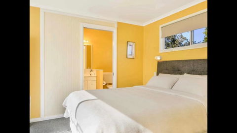Orange Blossom- Comboyne Mountain Cottages - Melbourne Tourism 3