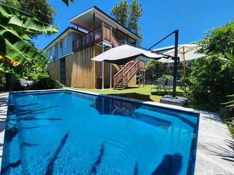 OXLEY Mineral Pool & Private Home SuburbanSTAY - Melbourne Tourism 0
