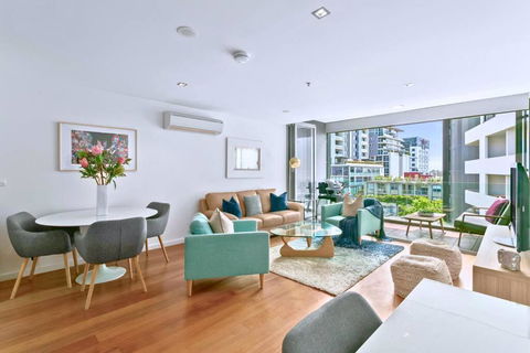 OXLST - St Leonards Sophistication Everything At Doorstep - Melbourne Tourism 0