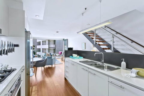 OXLST - St Leonards Sophistication Everything At Doorstep - Melbourne Tourism 3