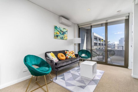 Parliamentary Triangle 1BR Apartment - Melbourne Tourism 0