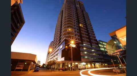 Pandanas Studio Darwin CBD Water Views - Melbourne Tourism 3