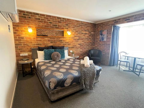 Paddlewheel Motel - Melbourne Tourism 1