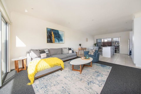 Page Seven By Property Mums - Melbourne Tourism 2