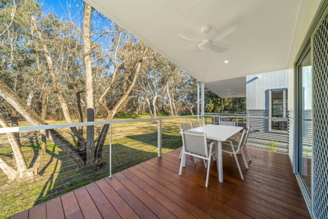 Painters Island Holiday Park - Melbourne Tourism 1